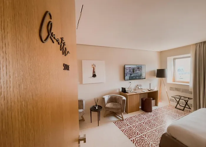 מלון Ognissanti Restaurant Rooftop 4*